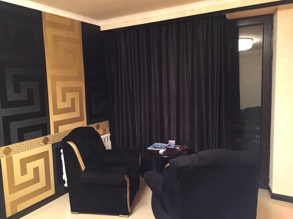 Versace Downtown Yerevan Phòng bức ảnh