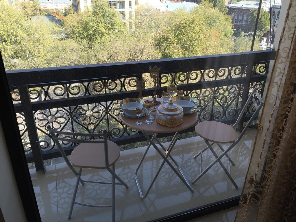 Versace Downtown Yerevan Phòng bức ảnh